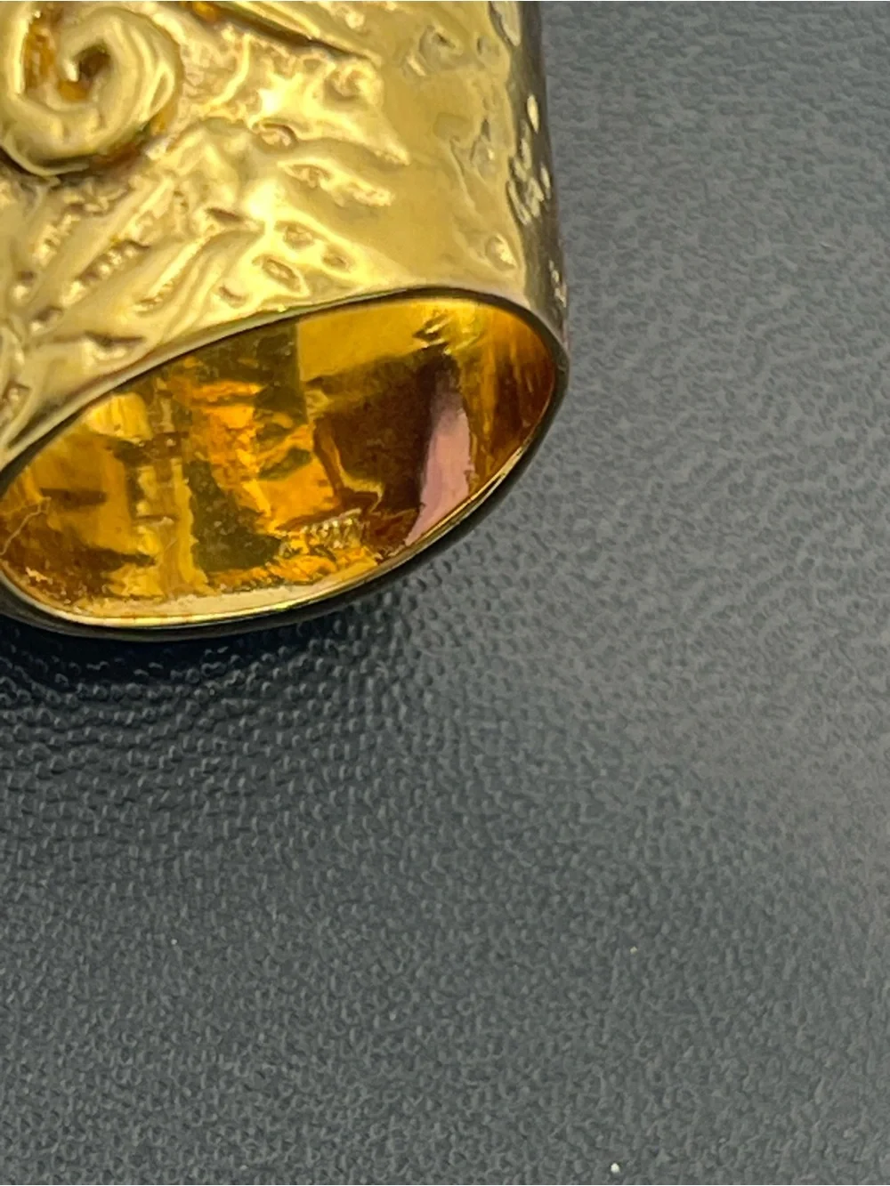 Italy wide textured gold tone band ring size 5 purple glass stone vintage